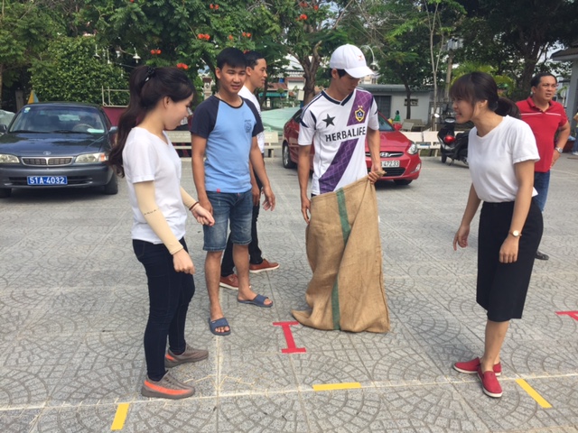 nhân viên Tân Biển Vàng